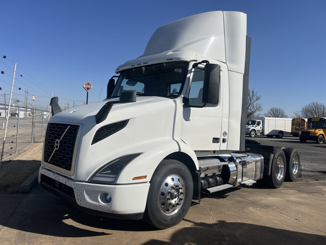 2019 Volvo VNL 860 - image 13