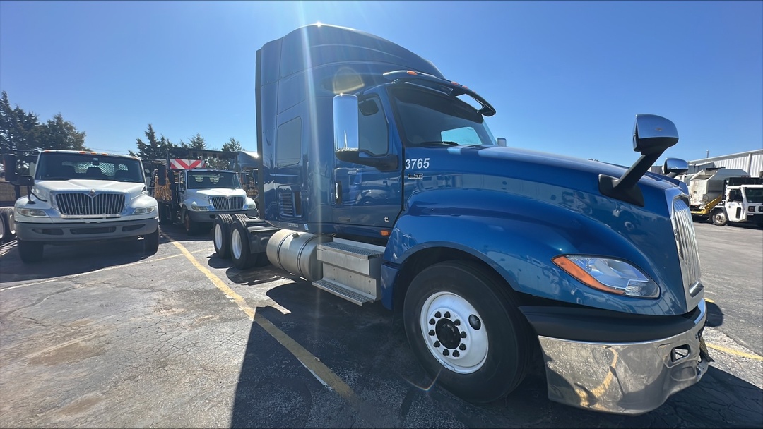 2020 International LT625