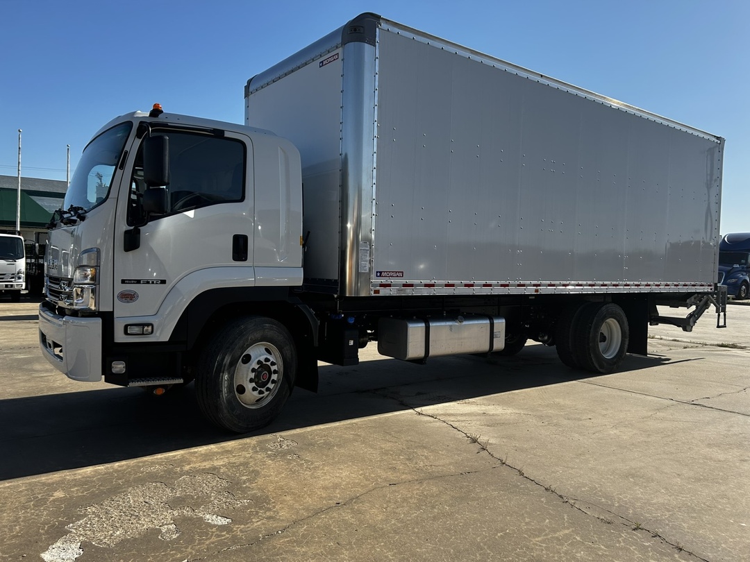 2025 Isuzu FTR - image 1