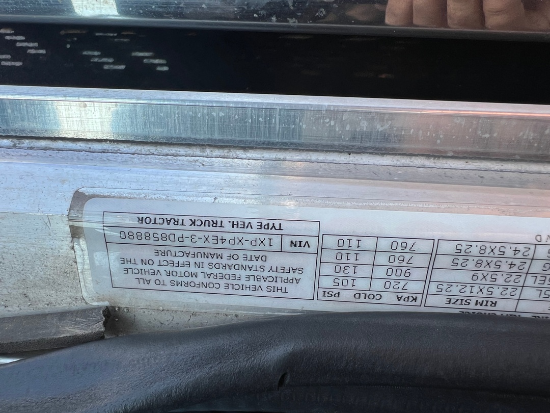 2023 Peterbilt 389 - image 27