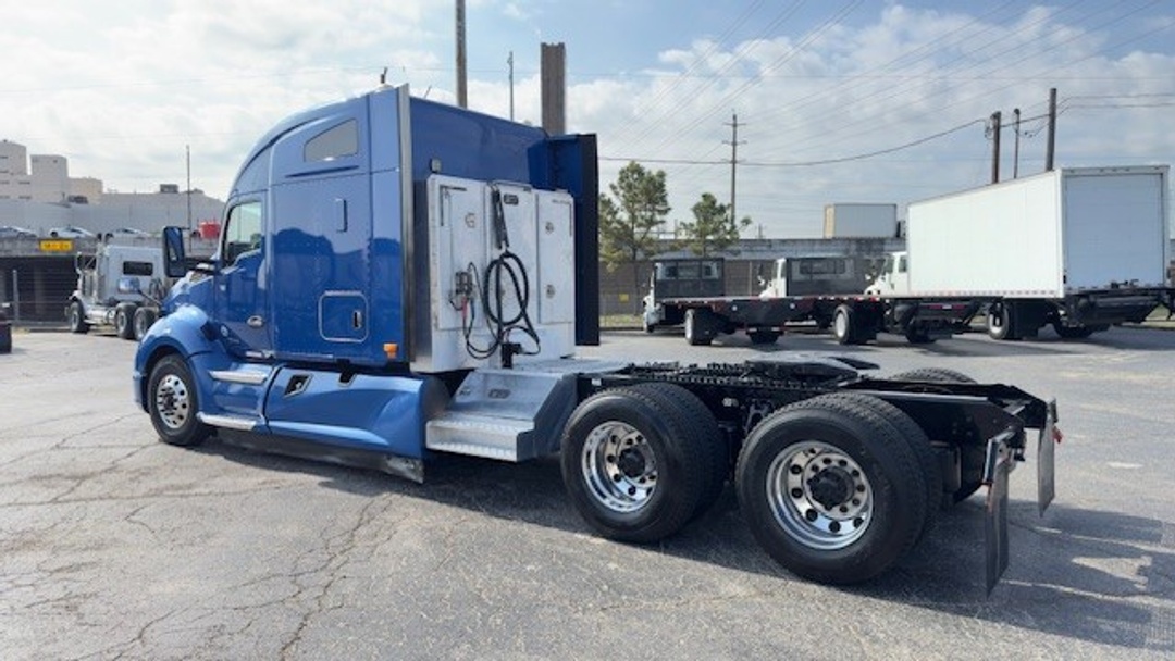 2020 Kenworth T680 - image 6
