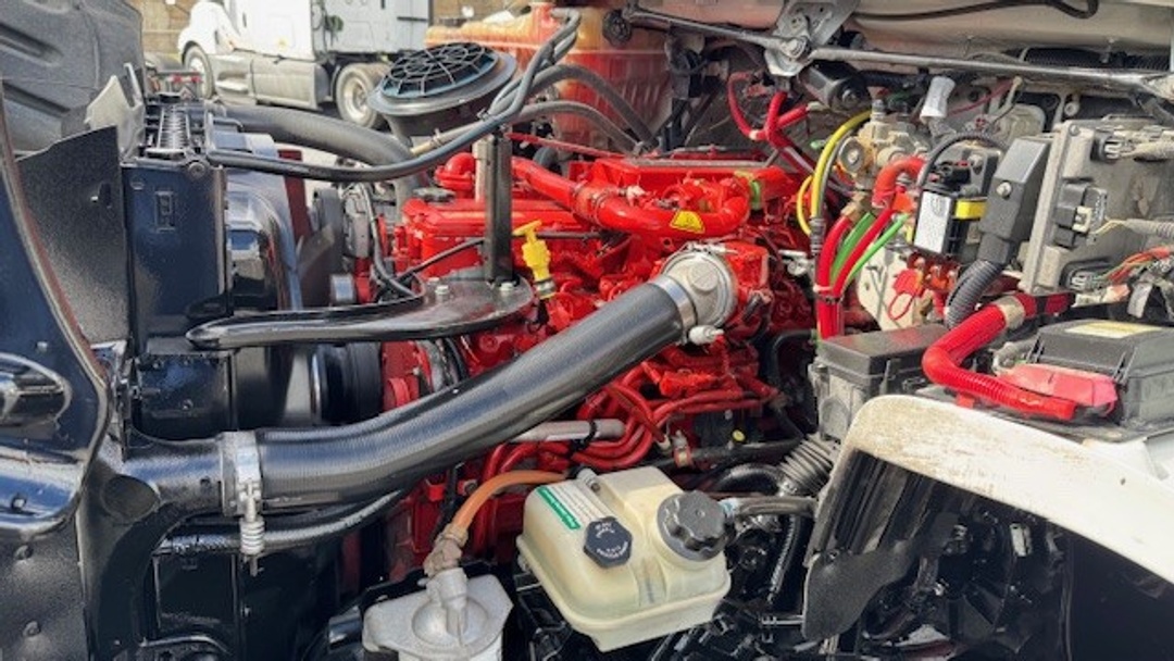 2017 Freightliner M2 106 - image 12