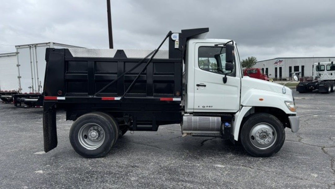 2014 Hino 338 in Houston, TX — photo 4