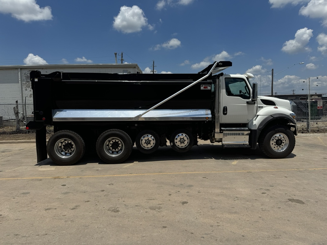 2025 INTERNATIONAL HV507