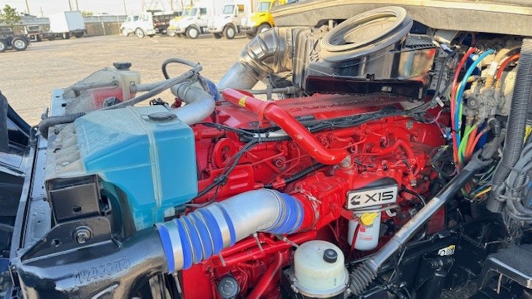 2021 Kenworth T680 - image 12