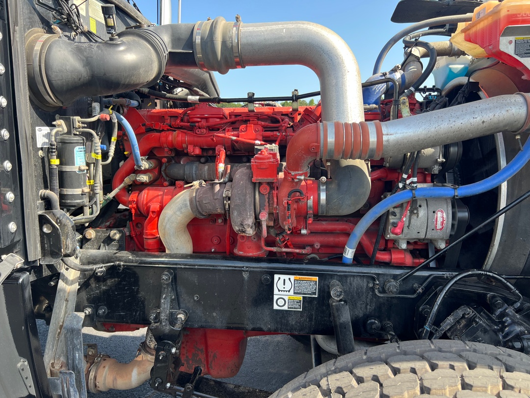 2023 Peterbilt 389 - image 25