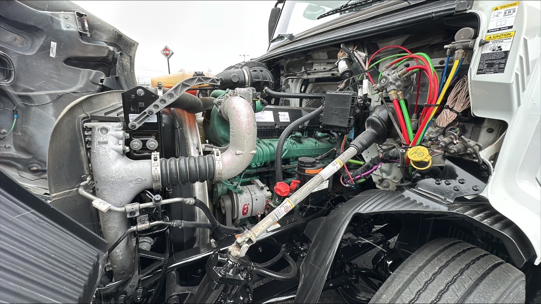 2019 Volvo VNL 860 - image 7