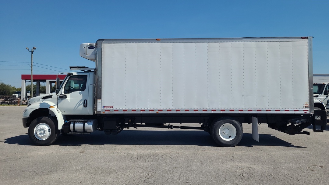 2020 International MV - image 8