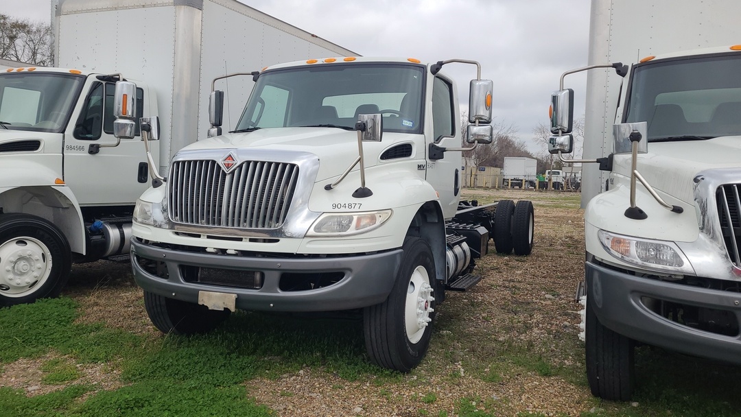 2020 International MV - image 7