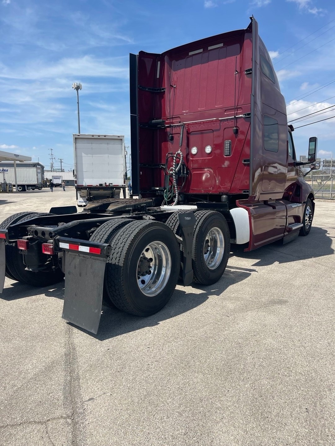 2023 International LT in SAN ANTONIO, TX — photo 4