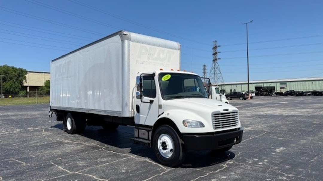 2020 Freightliner M2 106 - image 1