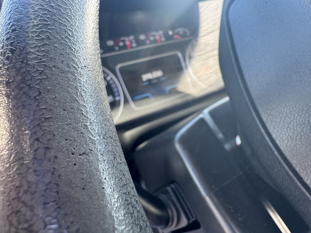 2020 International LT - image 11