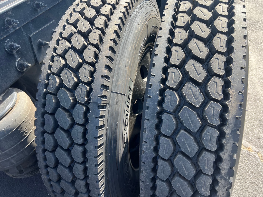 2023 Peterbilt 389 - image 19