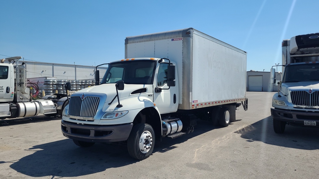 2020 International MV - image 7