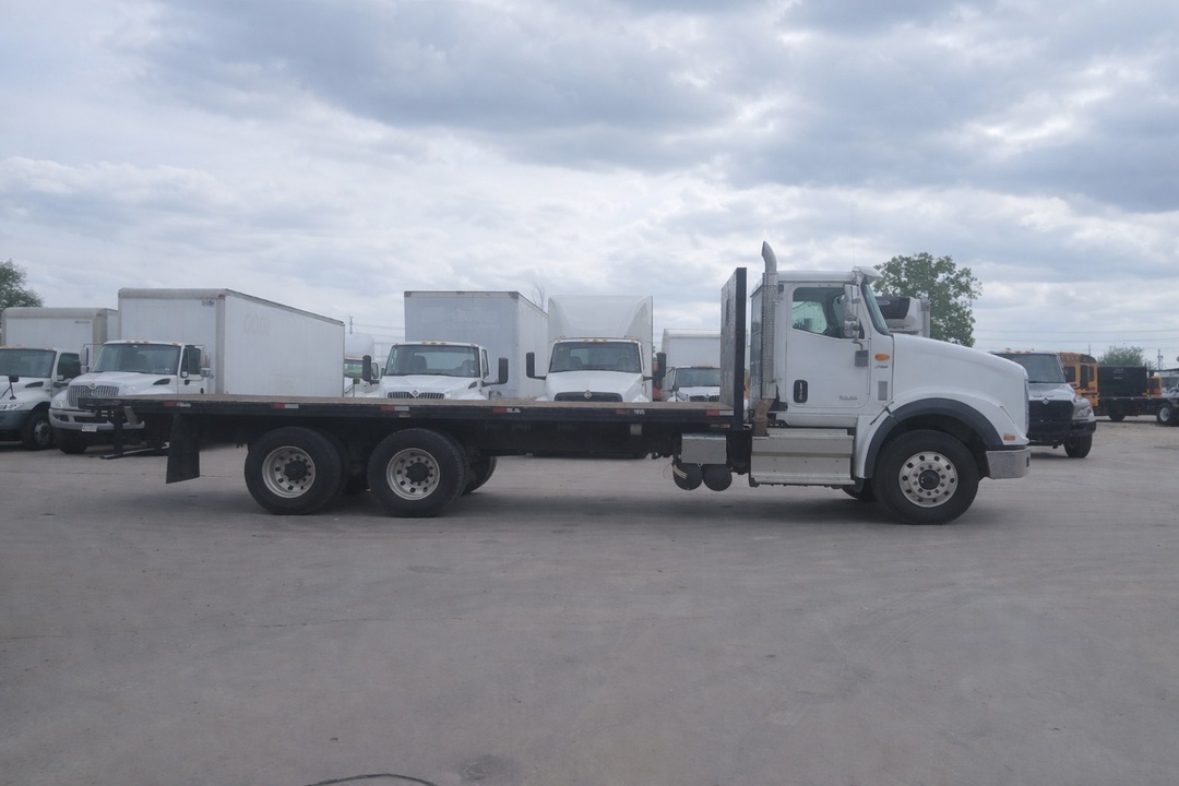 2021 International HX - image 7