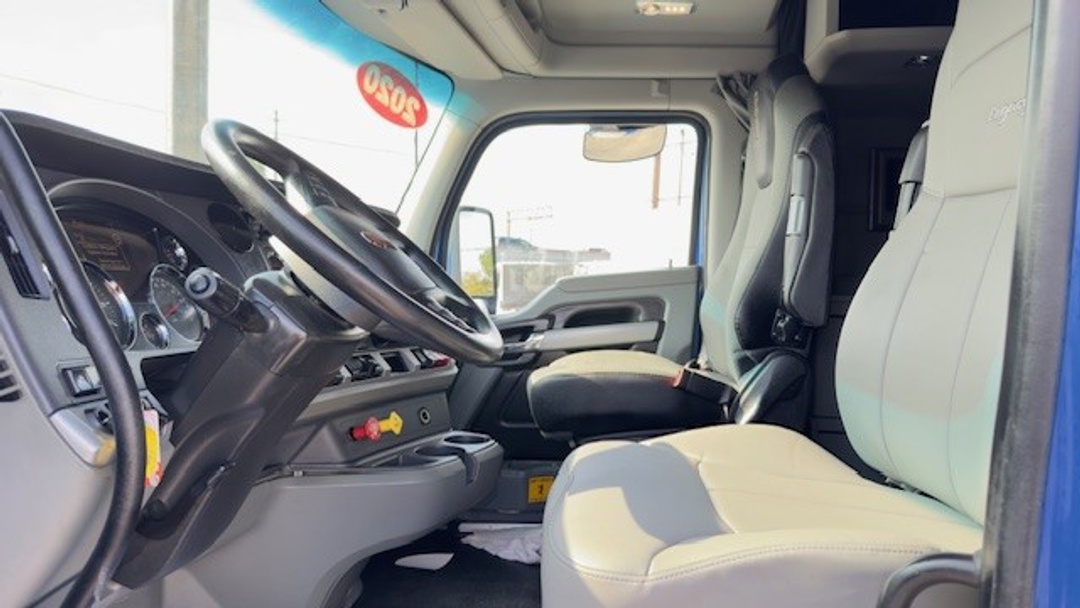 2020 Kenworth T680 - image 13