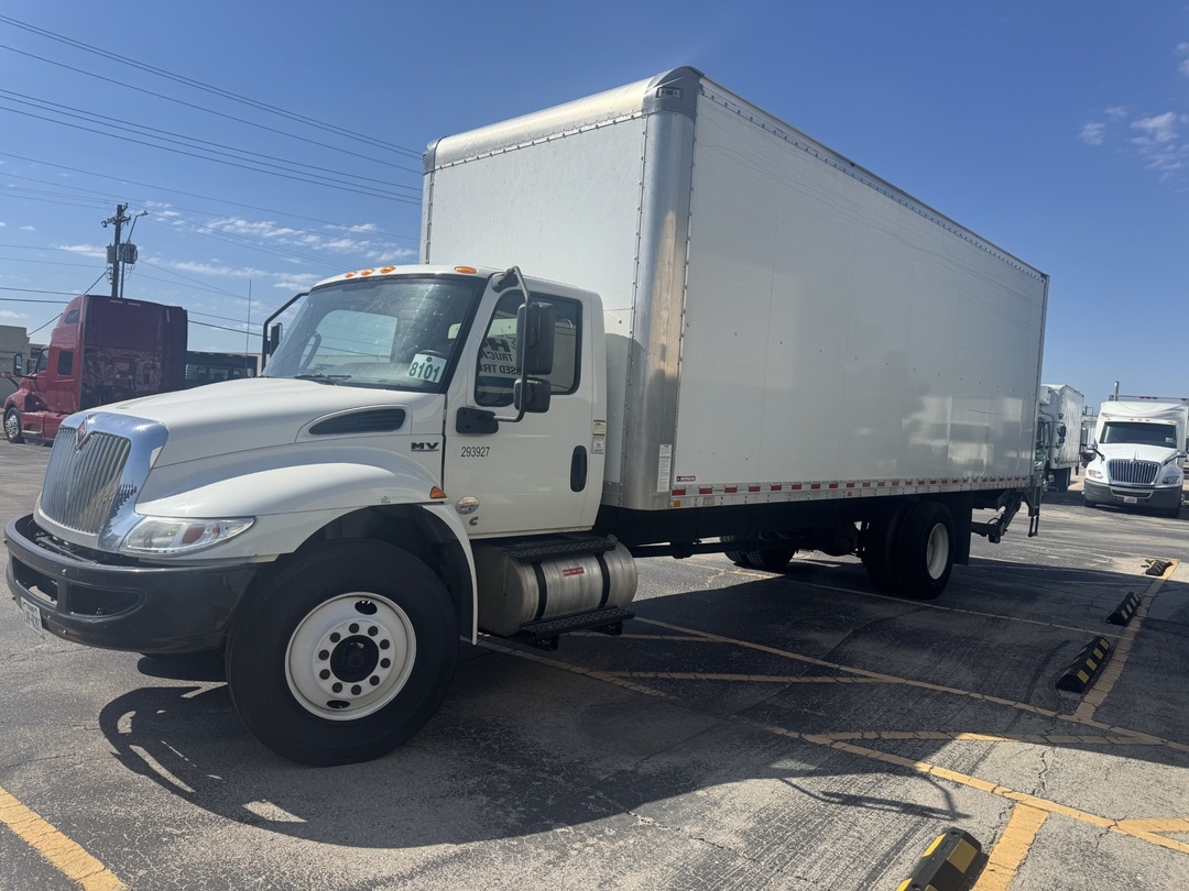 2020 International MV - image 1