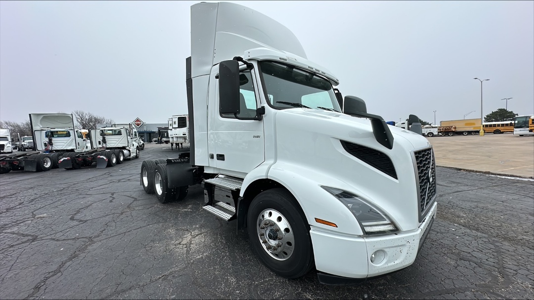 2019 Volvo VNL 860 - image 5