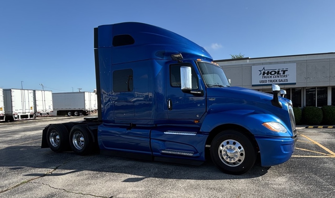 2020 International LT - image 10