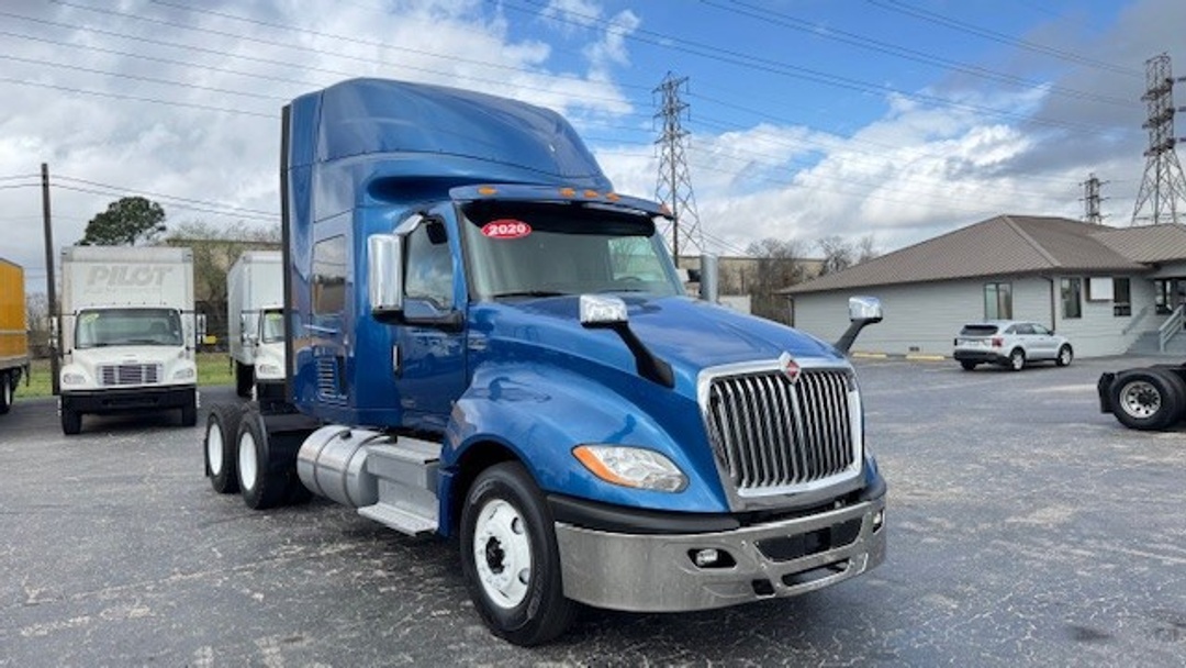 2020 International LT625