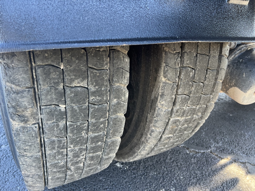 2024 International HX - image 13