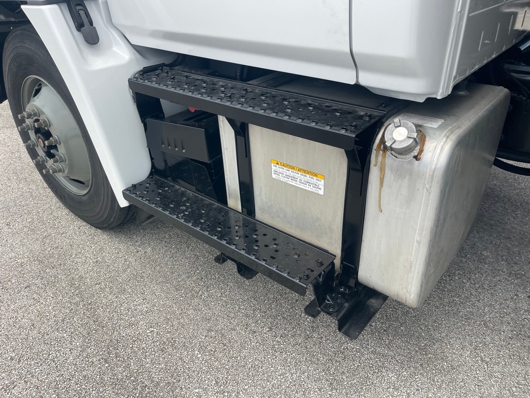 2019 Hino 338 in San Antonio, TX — photo 8