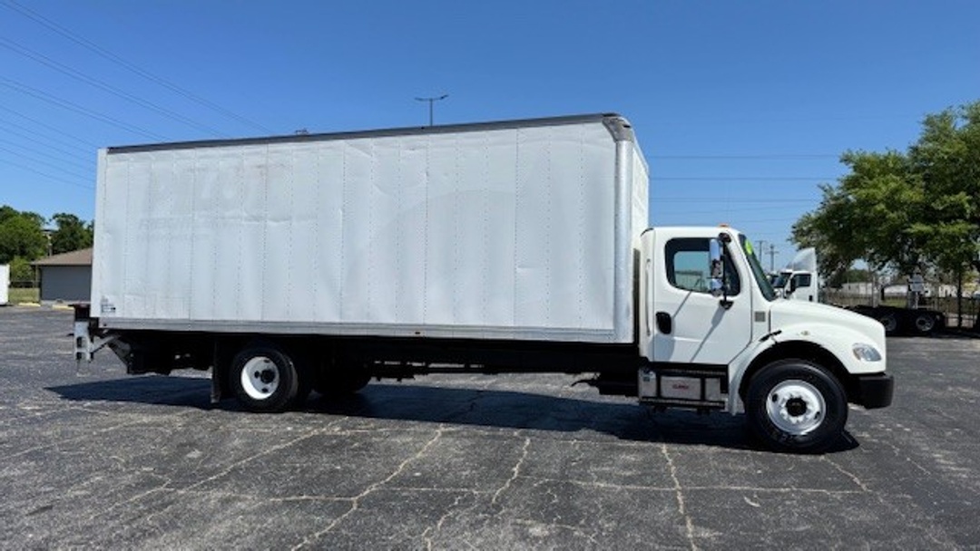 2020 Freightliner M2 106 - image 2