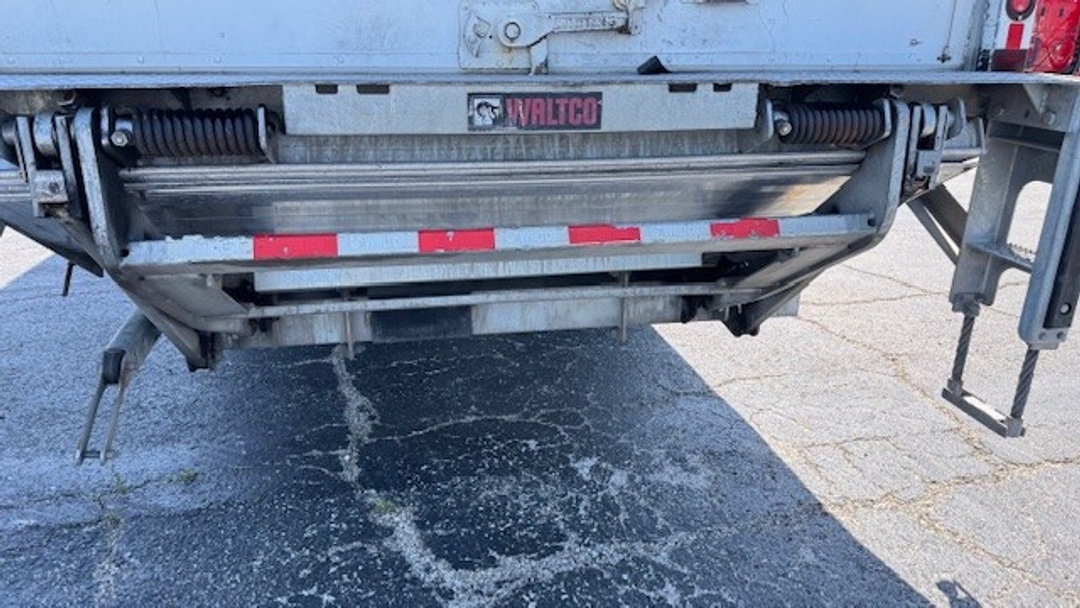 2020 Freightliner M2 106 - image 8