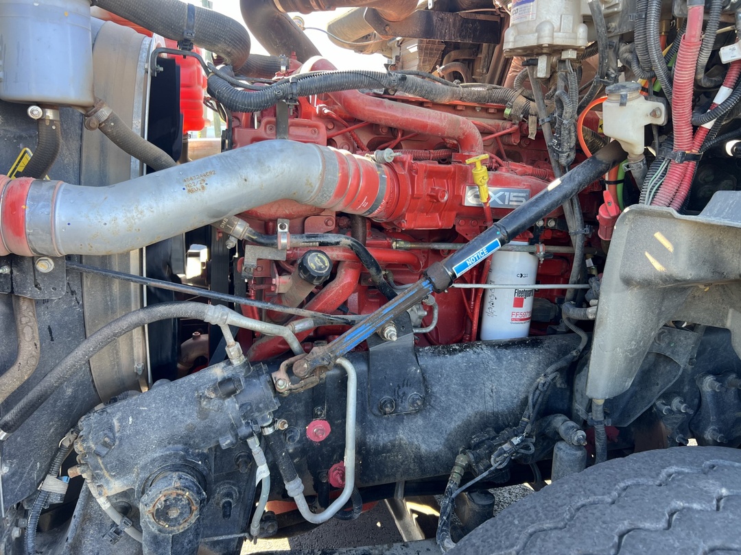 2024 International HX - image 37