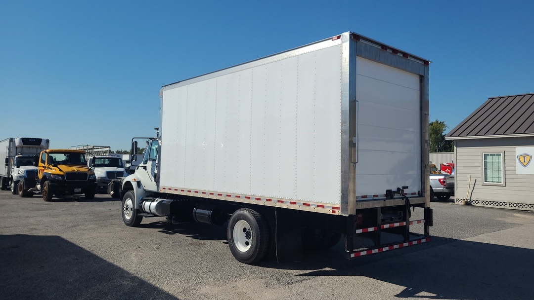 2019 International 4300 - image 3