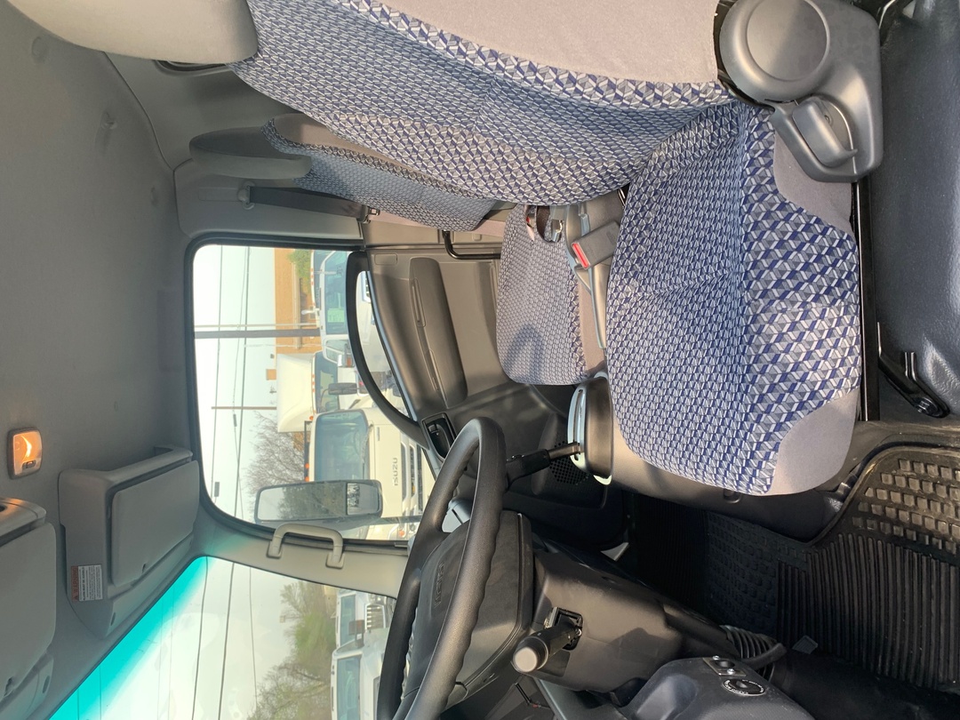 2024 Isuzu NRR - image 8