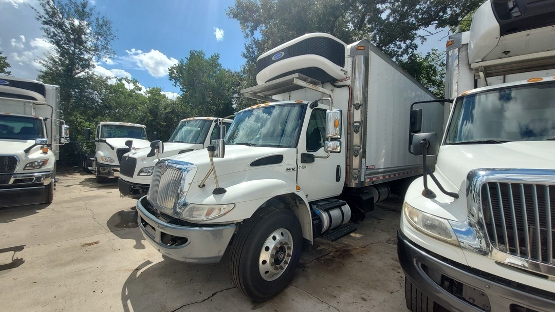 2021 International MV - image 1