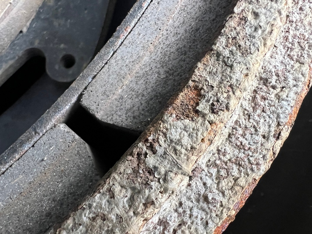 2020 International LT - image 11