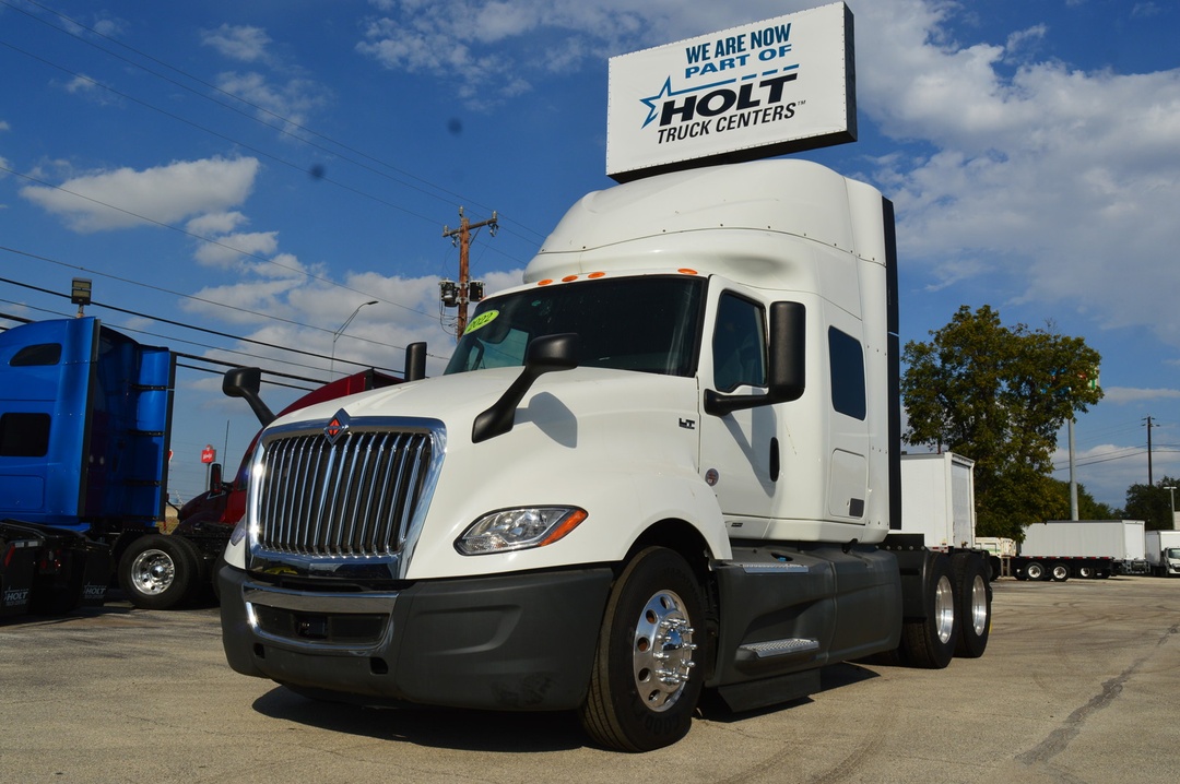 2022 International LT625