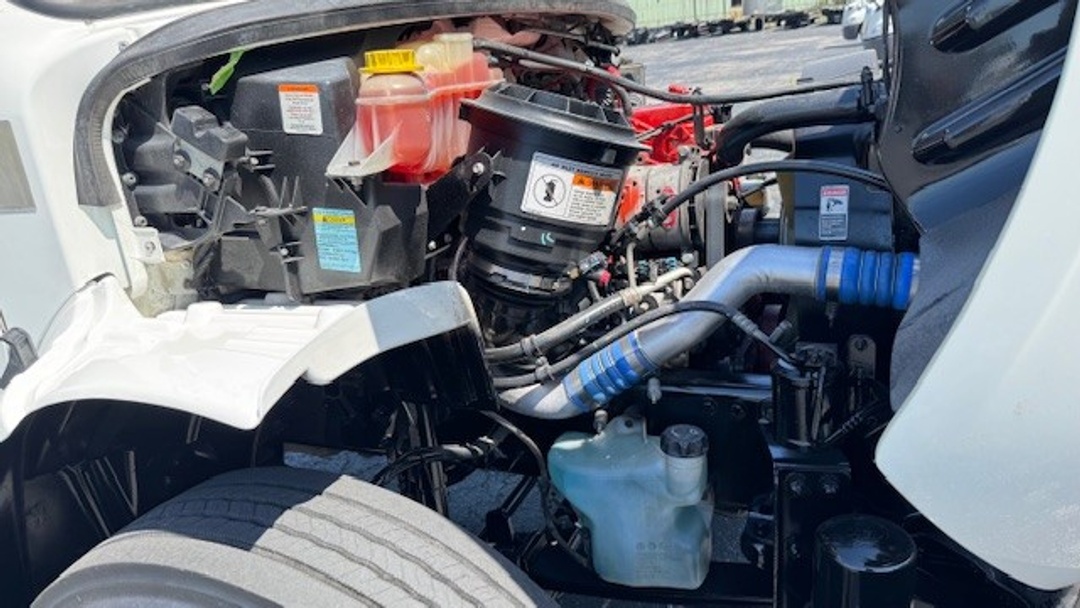 2020 Freightliner M2 106 - image 11