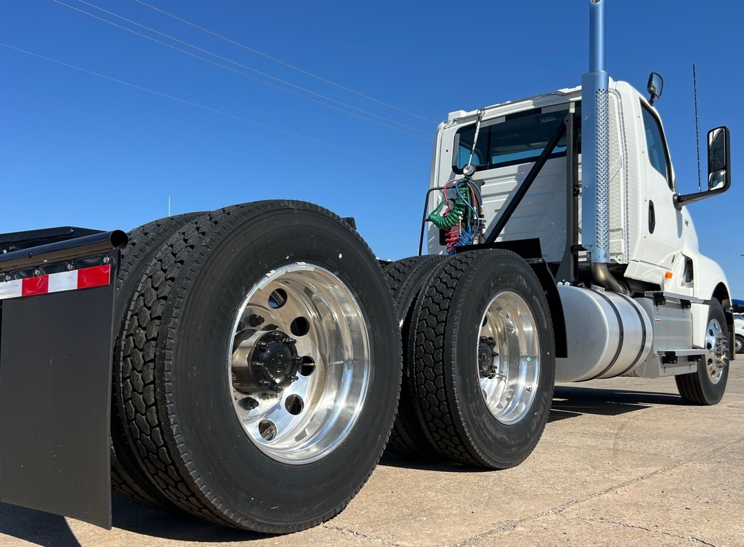 2026 International LT - image 3