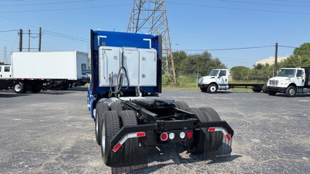 2021 Kenworth T680 - image 6