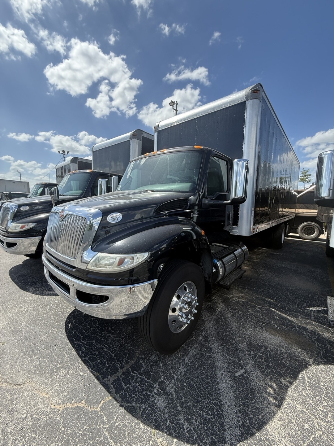 2020 International MV - image 2