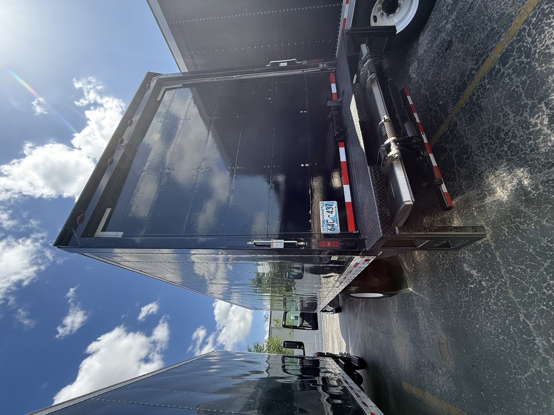 2020 International MV - image 5