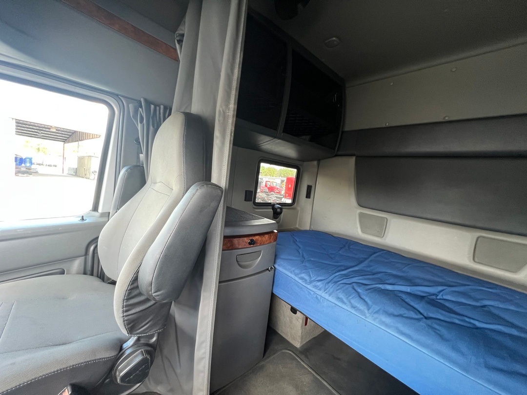 2022 International LT625