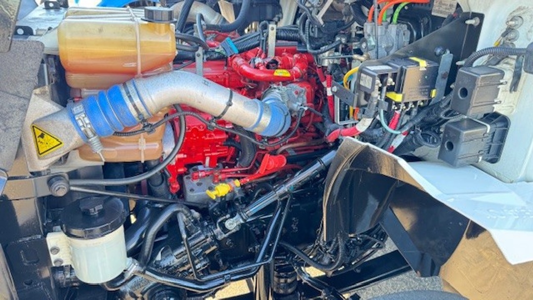 2018 International - image 11