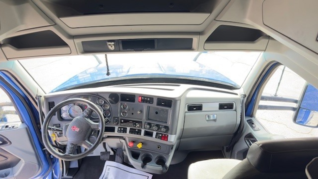 2020 Kenworth T680 - image 9