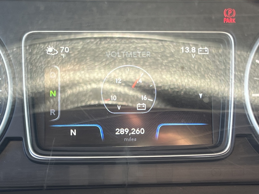 2022 International LT - image 14