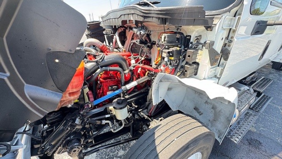 2018 International 4300 - image 10