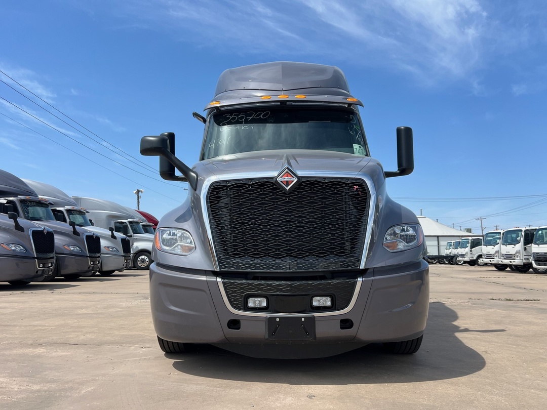 2024 International LT - image 6