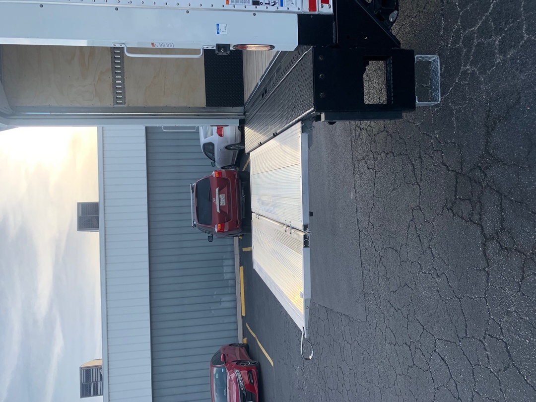 2024 Isuzu NRR - image 13