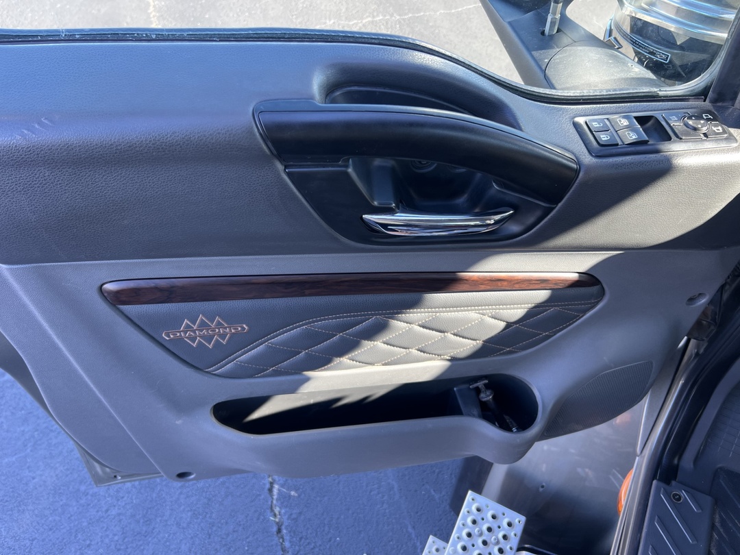 2024 International HX - image 23