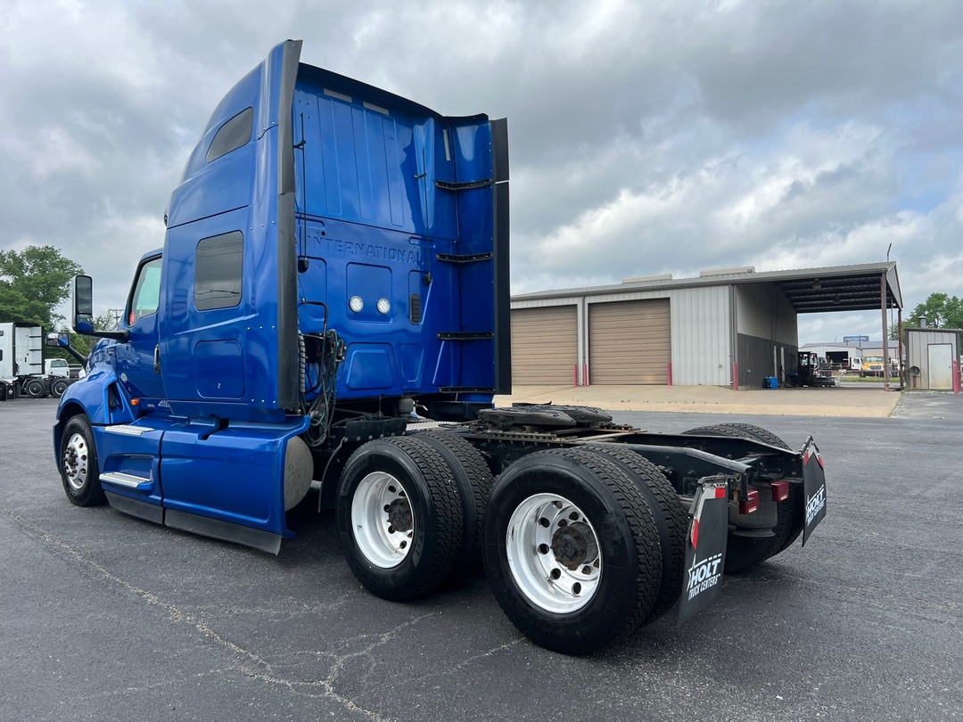 2021 International LT in Tyler, TX — photo 8