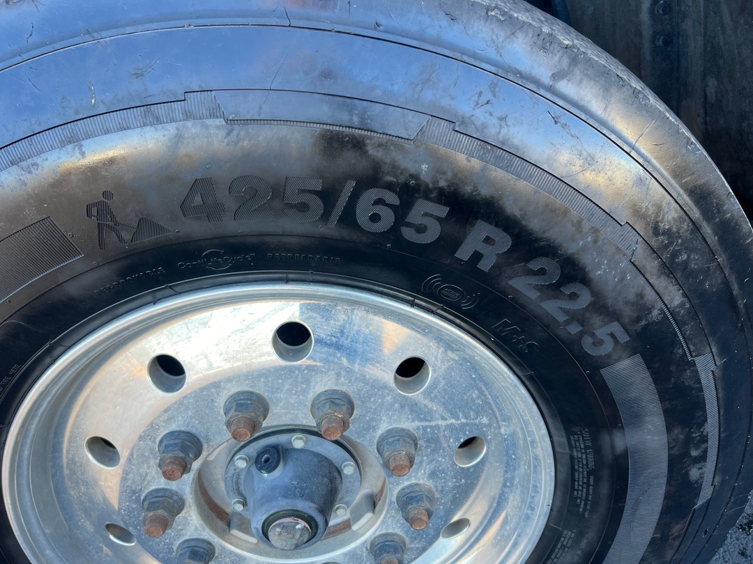 2024 International HX - image 20