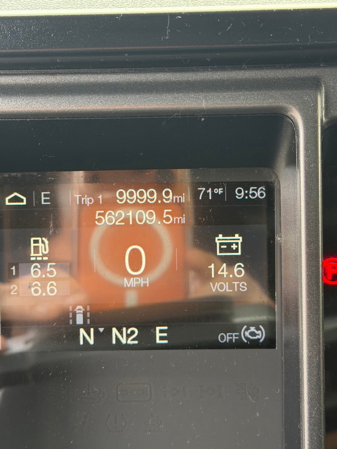 2020 Mack Anthem - image 11